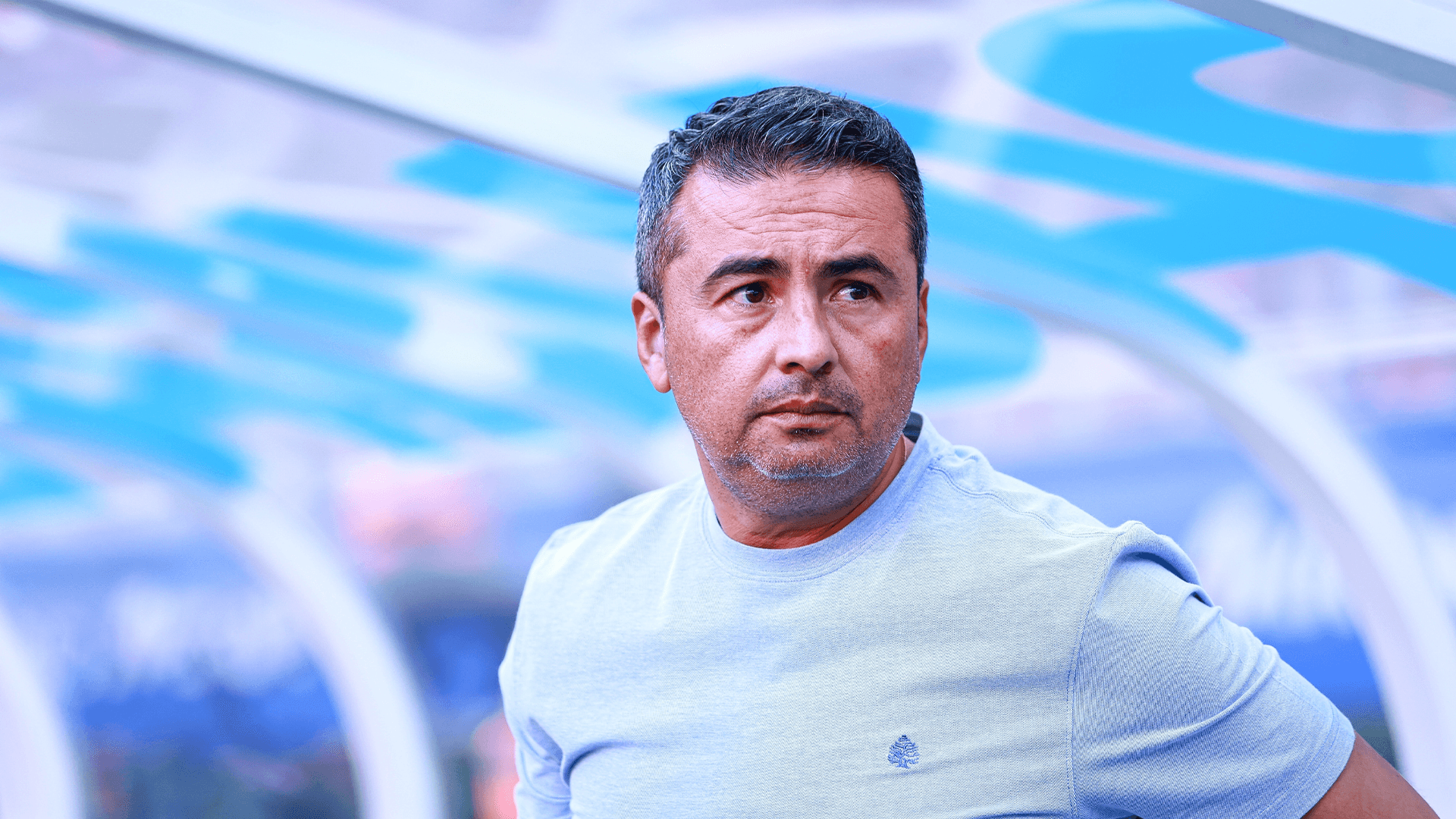 Arturo Ortega DT de Chivas salió a dar la cara tras la derrota ante San Luis / Foto: MexSport
