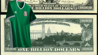 Billete de un billón, de frente, una playera de la selección mexicana / Amazon