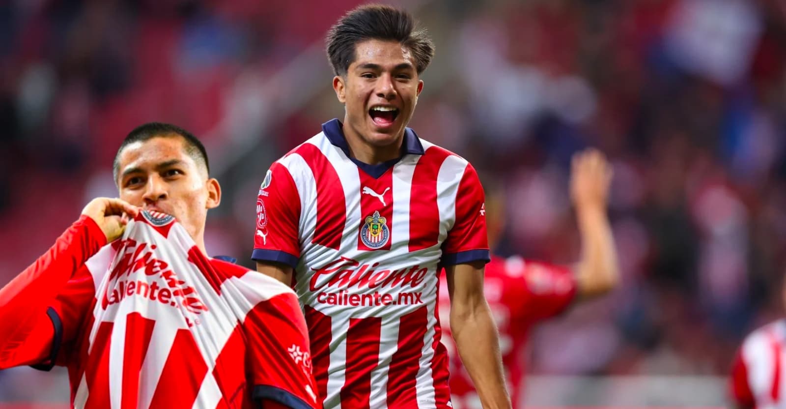 Brígido es mejor de Padilla, las 3 ventajas que le daría las Chivas de Gago