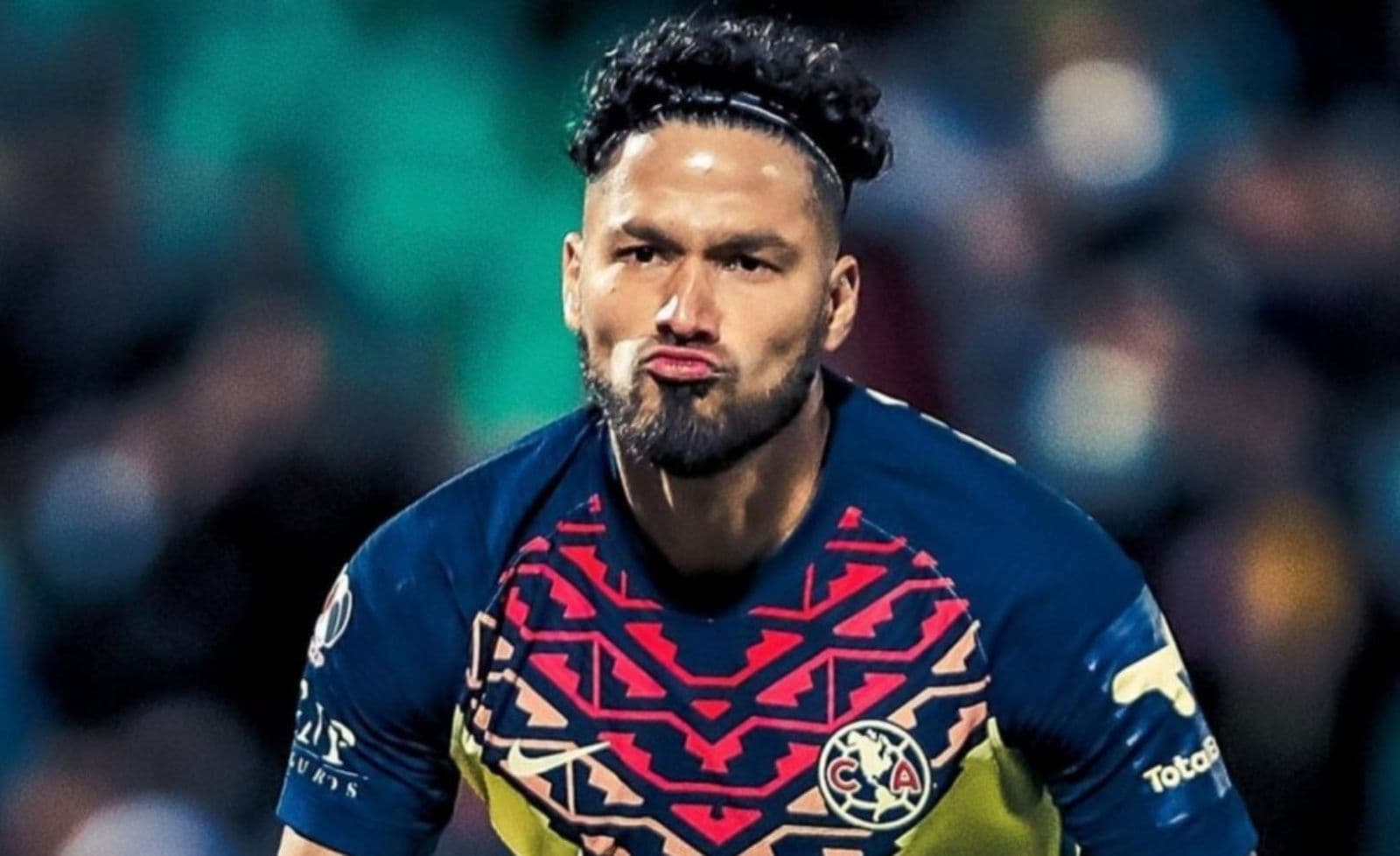 Bruno Valdez seguirá siendo la pareja de Araujo en el América.