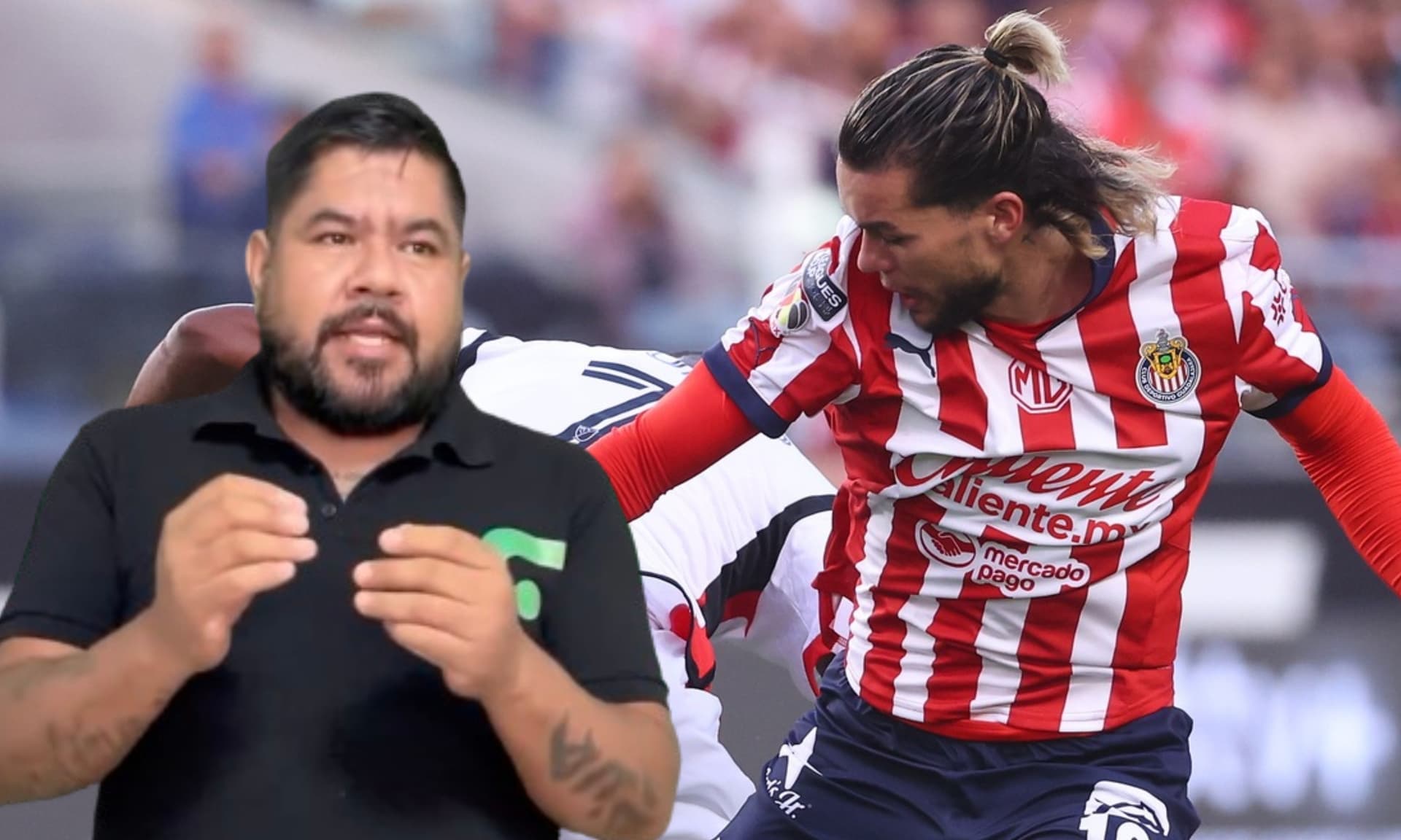 Cade Cowell lucha por recuperar el esférico, ante un jugador de San José (Fuente: Chivas)