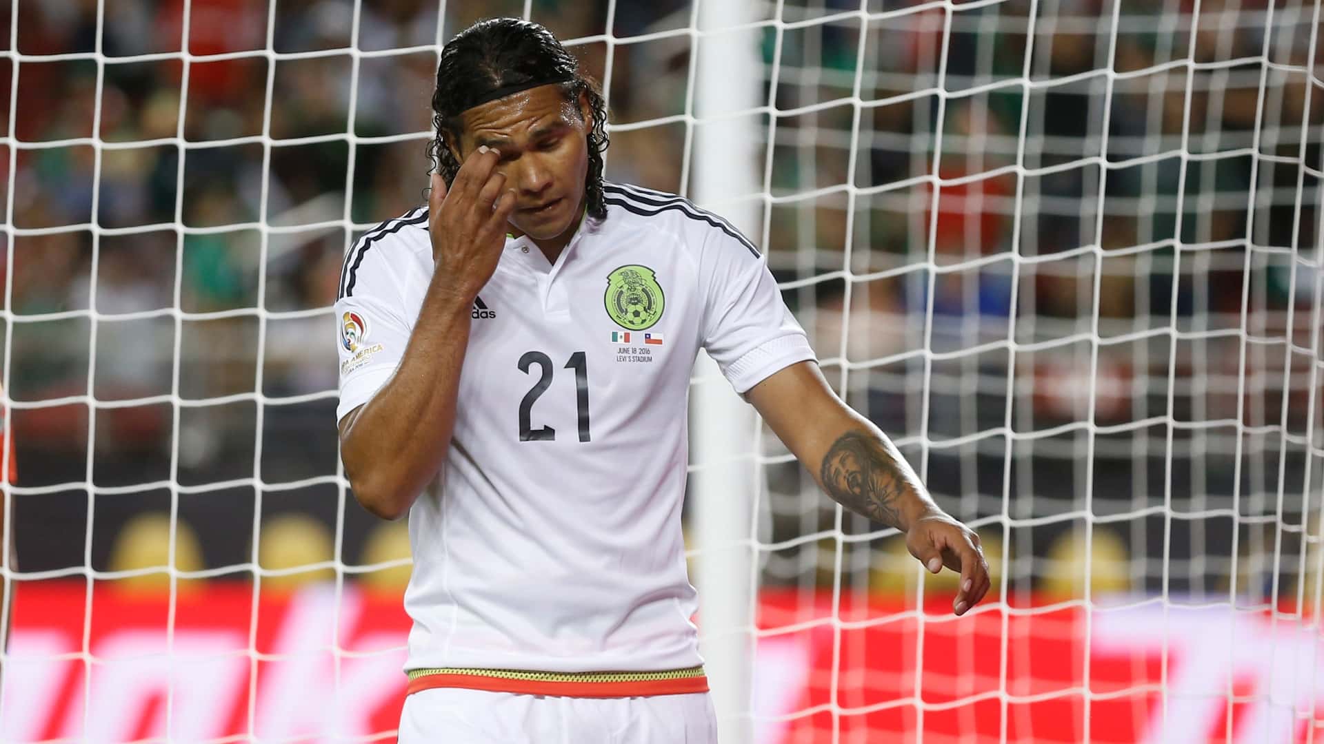 Carlos Peña con la camiseta de la Selección de México. (Foto: TUDN)