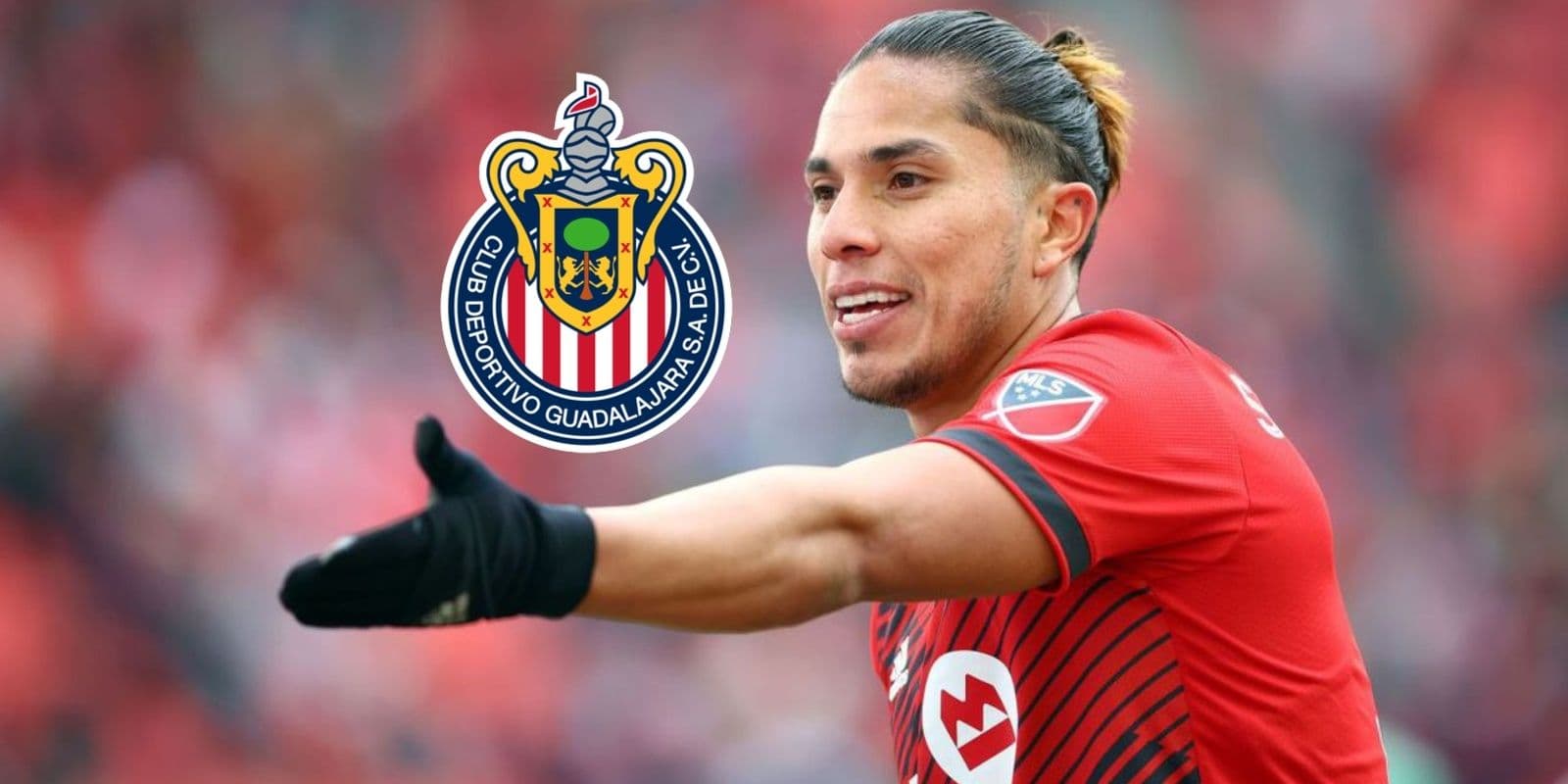 Carlos Salcedo fue ofrecido Chivas y el serbio Paunovic tomó una la decisión sobre el defensa