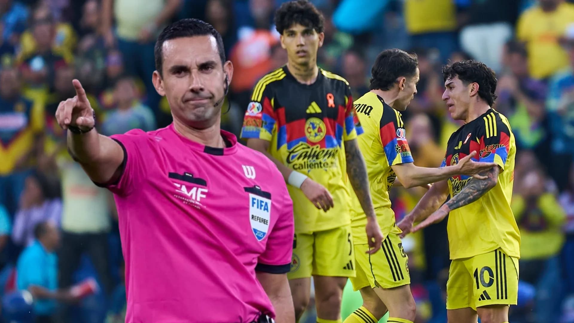 César Arturo Ramos y jugadores del América durante el partido ante Rayados