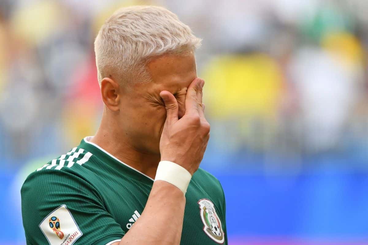 Chicharito Hernández protagonizó una de las escenas más dramáticas de la semana, cuando se lo vio llorando en uno de los entrenamientos de Los Ángeles Galaxy. Al principio, no se podía adivinar si lo hacía por angustia o por dolor. Conoce más sobre este suceso.