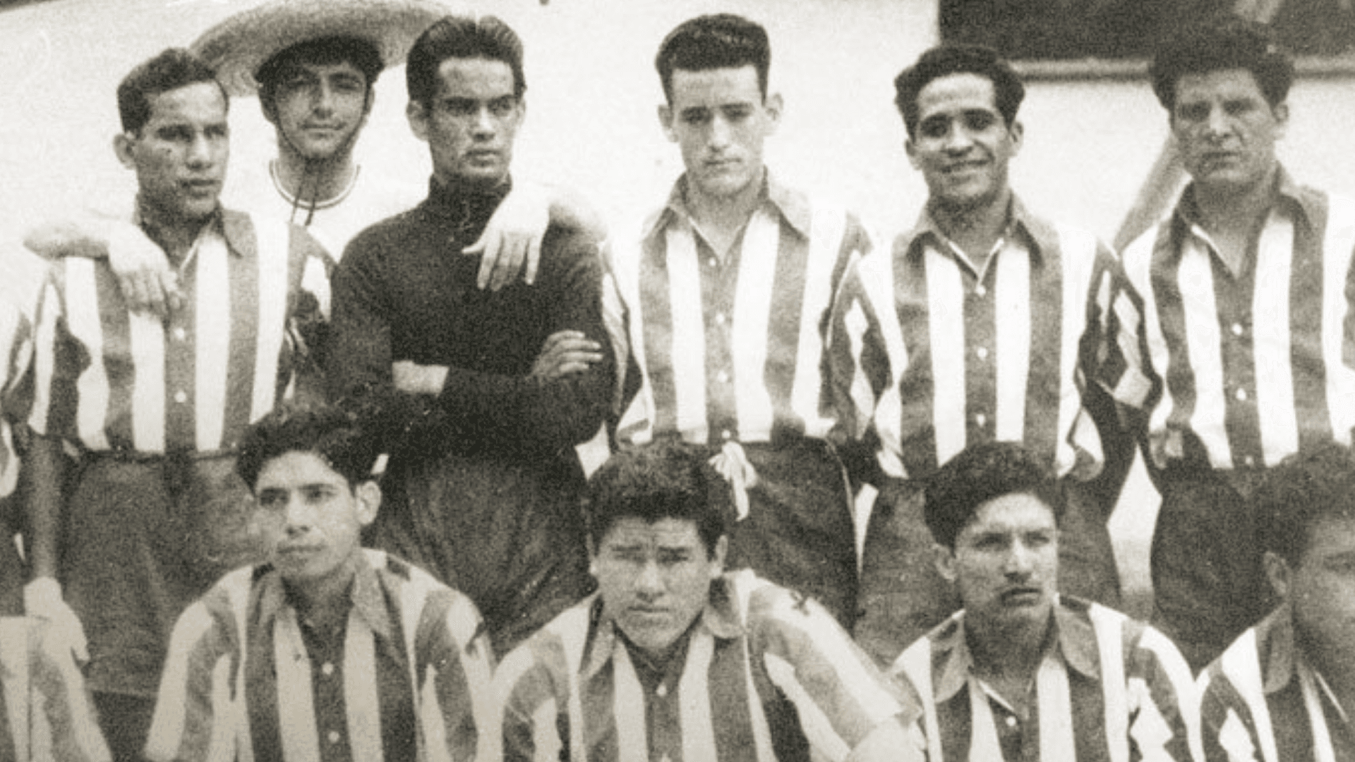 Chivas en 1943. | Foto: X oficial de @Chivas