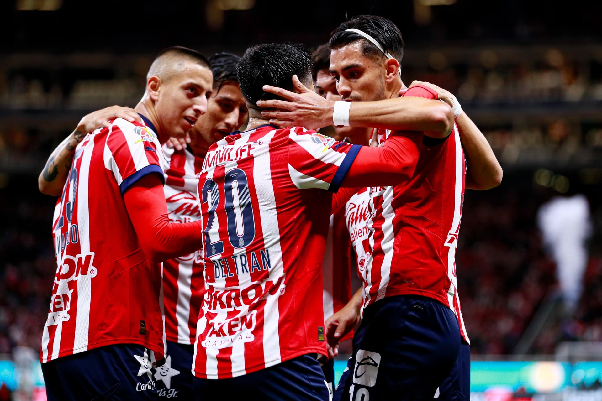 Chivas en el partido frente a Rayados (Foto: Mexsport)