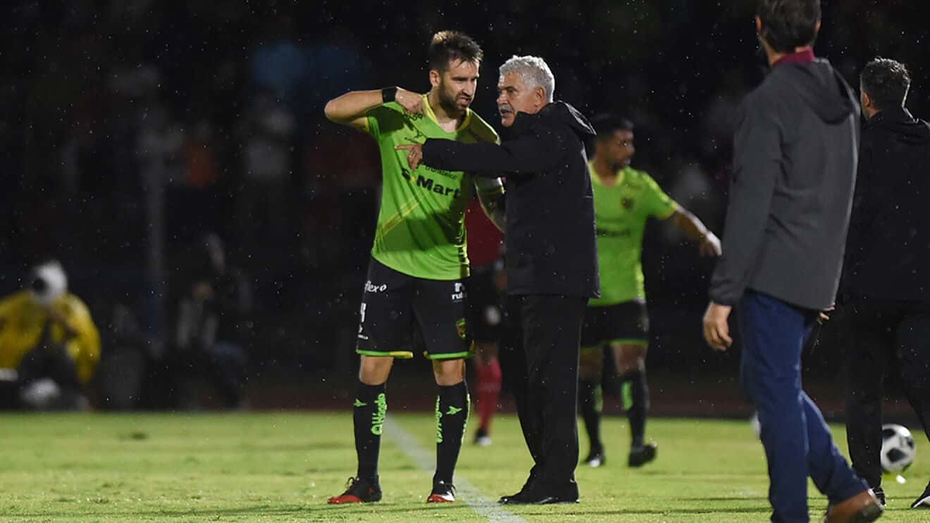 Chivas podría sumar a sus filas a un jugador de FC Juárez a pesar de que no ha gozado de continuidad con el "Tuca".