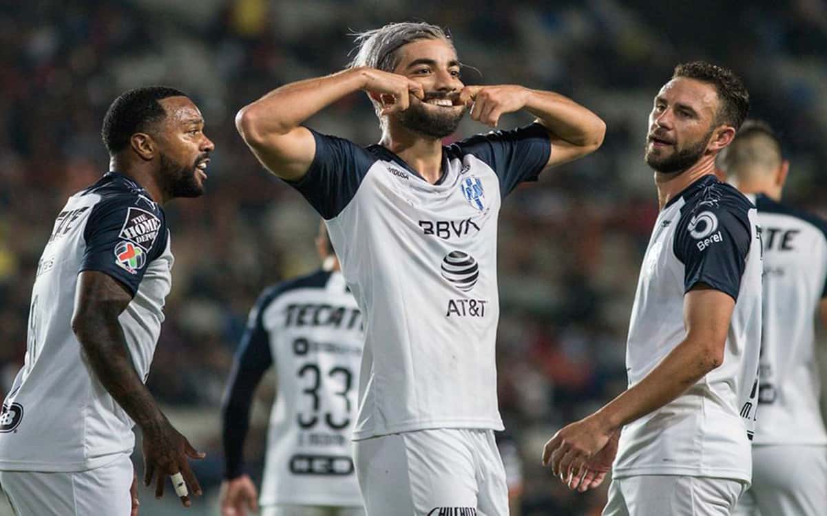 Chivas podría terminar quedándose con Carlos Fierro ante la falta de delanteros.