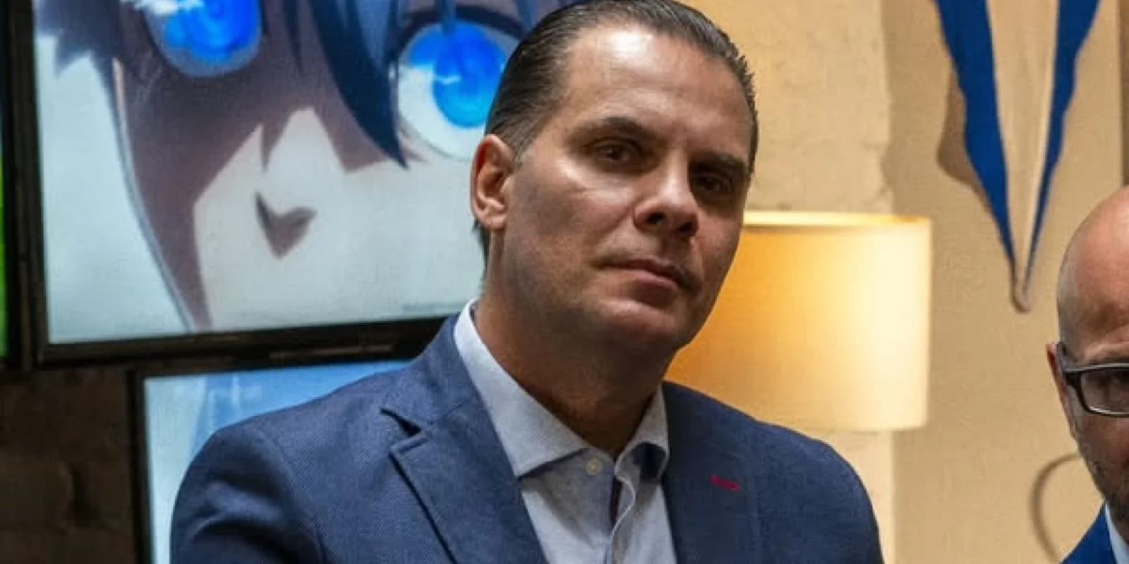 Christian Martinoli ha contado con importantes ausencias en las transmisiones de Azteca Deportes