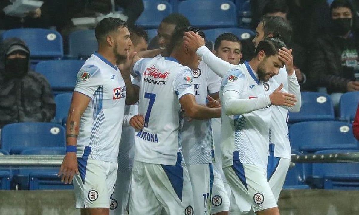 Como su mercado de refuerzos lo podía anticipar, los cementeros están en lo más alto de la tabla, aunque queda mucho por recorrer.