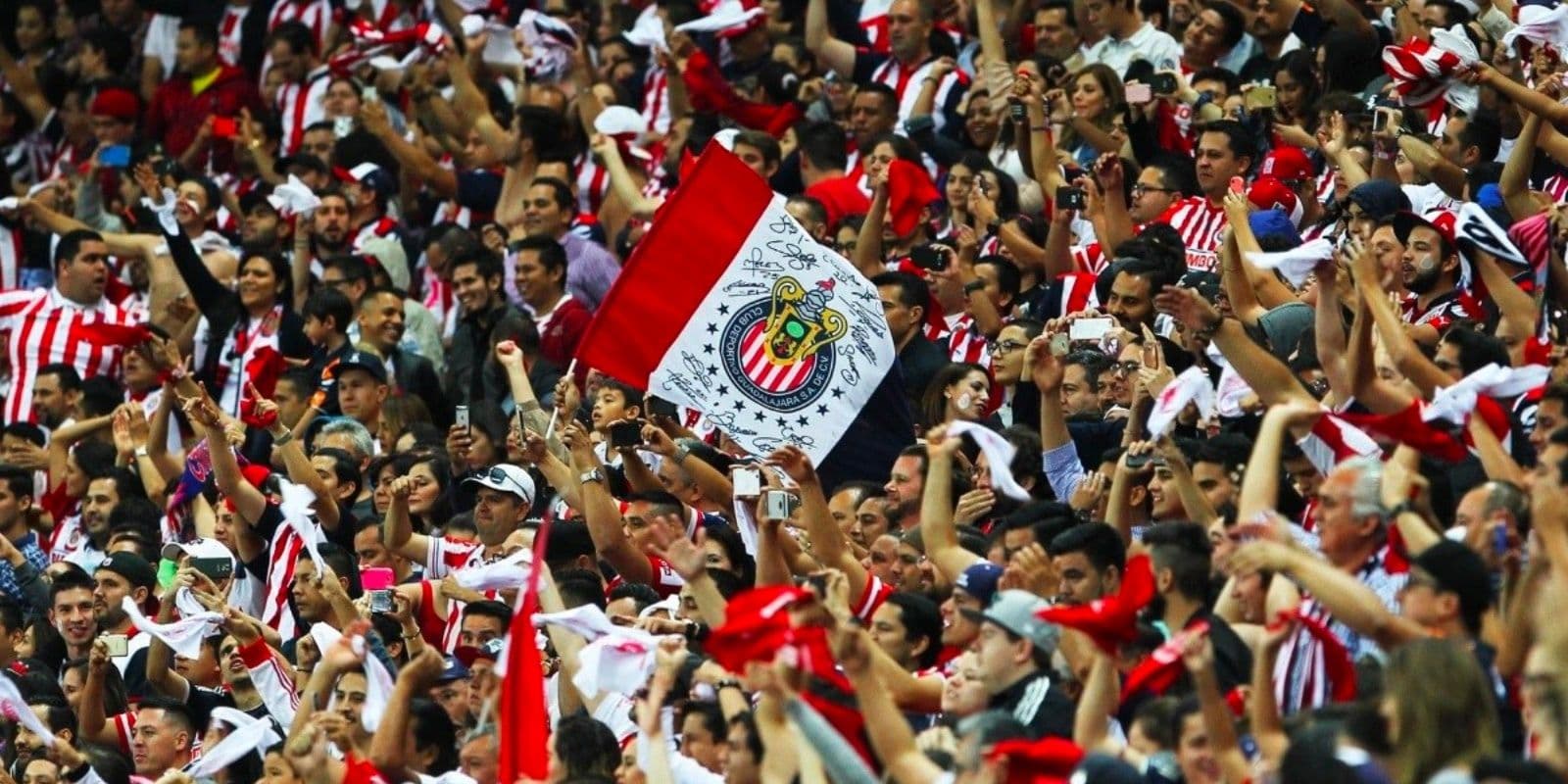 Conoce cuántos aficionados tiene el Club Deportivo Guadalajara