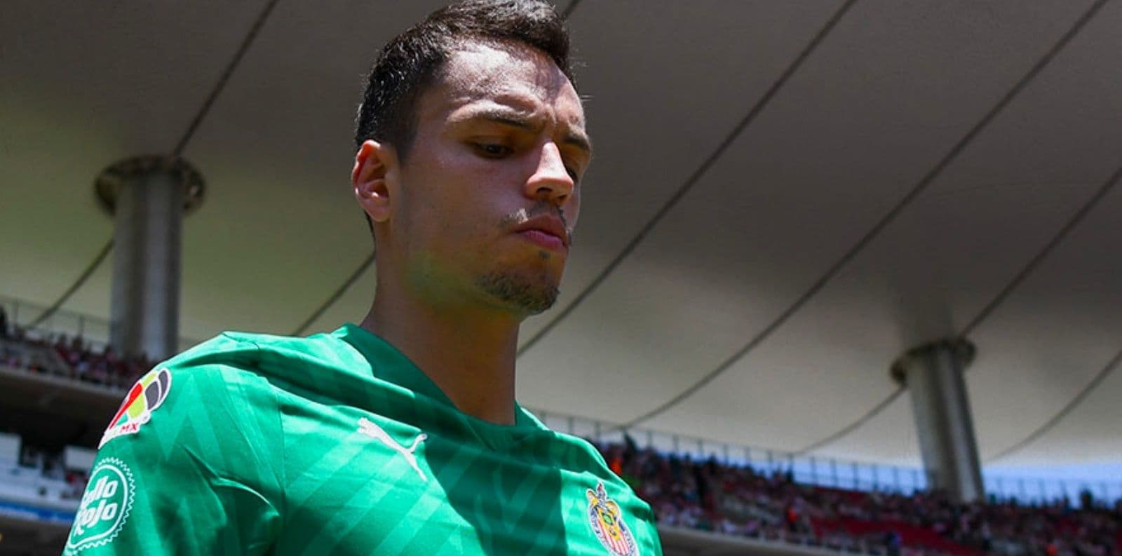 Conoce el inesperado equipo al que se podría ir Óscar Whalley ya que no entra en planes de Chivas