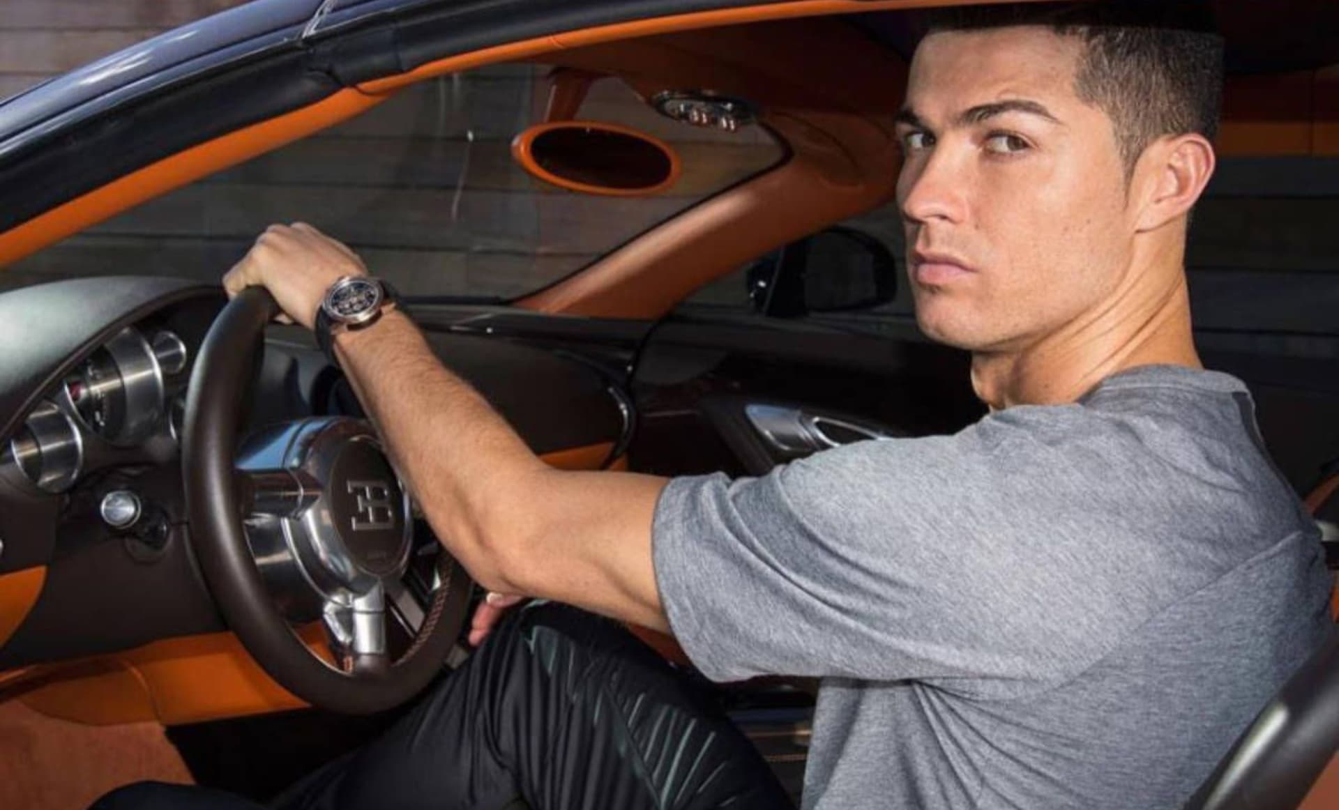 Cristiano goza de una gran colección de autos deportivo y añadió uno más al garaje