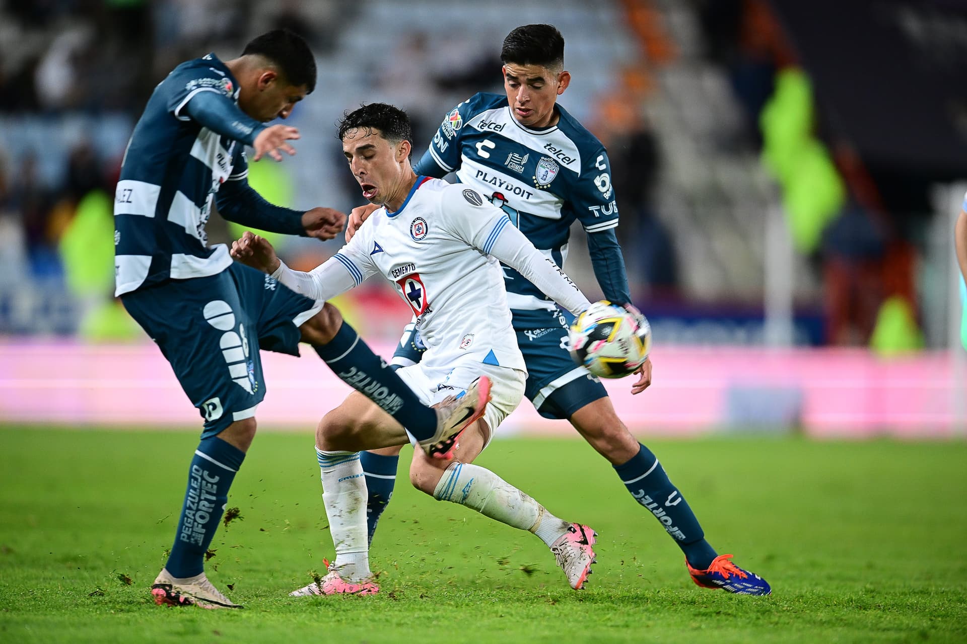 Cruz Azul en el Estadio Hidalgo contra Pachuca (Foto: Mexsport)