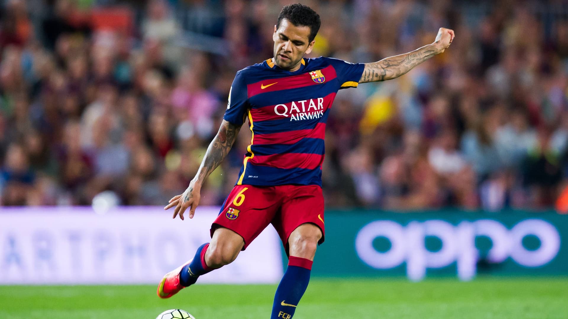 Dani Alves podría estar muy cerca de volver al FC Barcelona, y su llegada podría traer consecuencias para otro jugador del club.