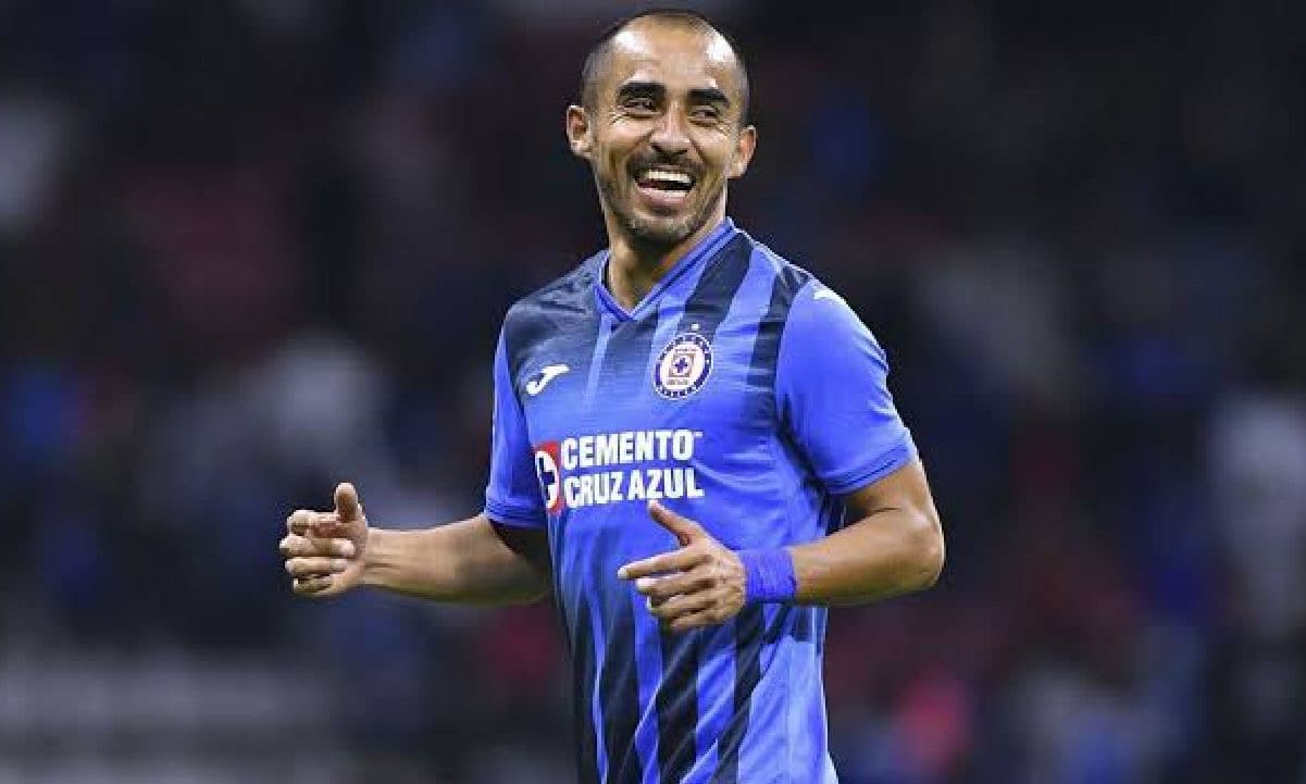 Del cielo al suelo, en un solo paso para la afición Cementera.
