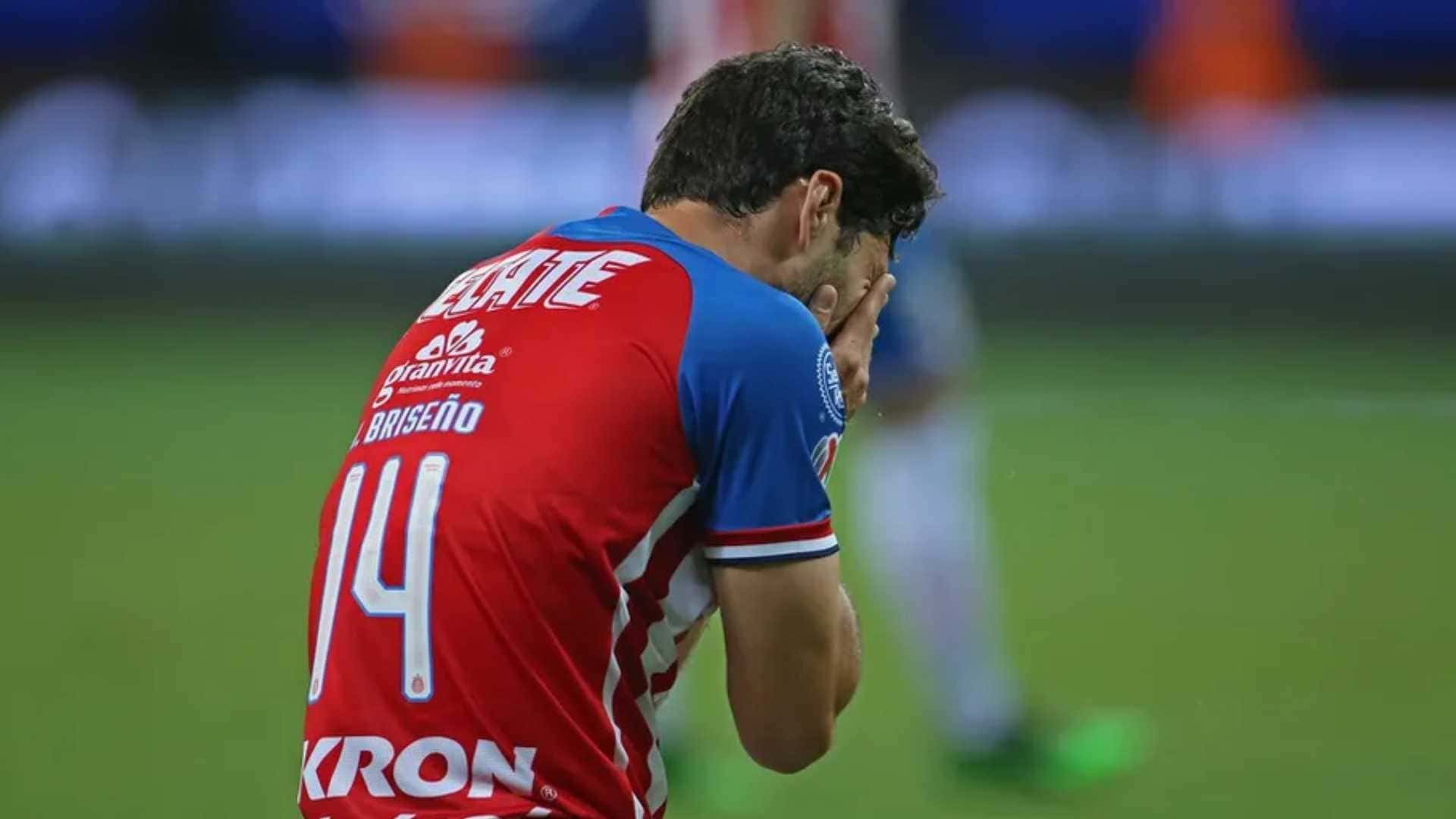 Derrota de Chivas (Foto: MEXSPORT)