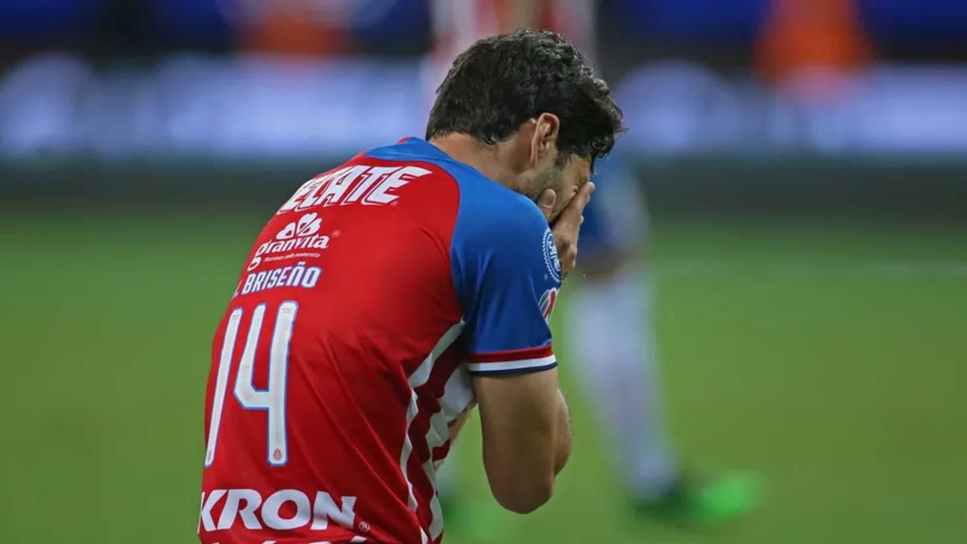 Derrota de Chivas (Foto: MEXSPORT)