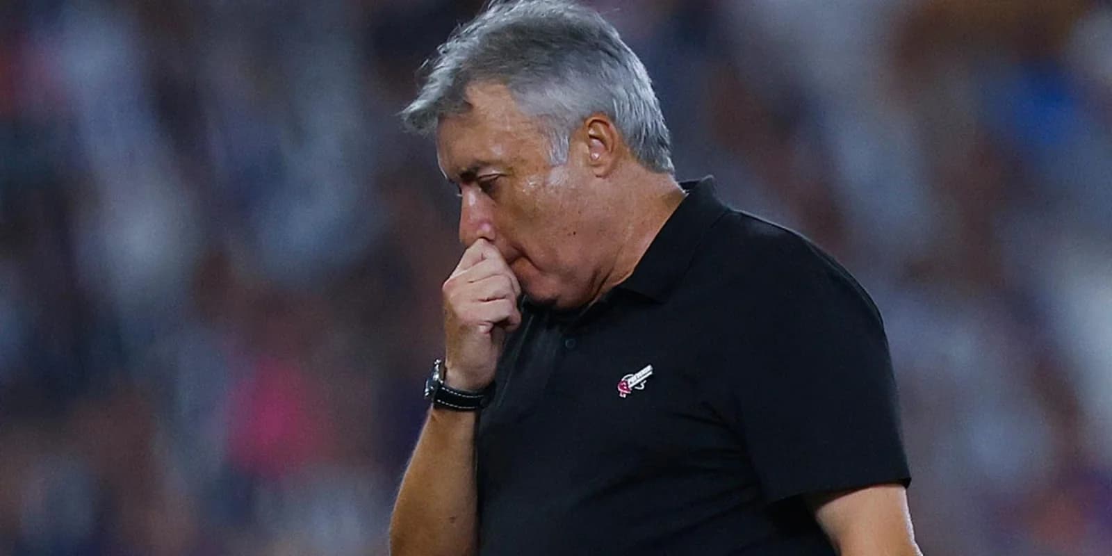 Domènec Torrent tendría un problema importante en Rayados