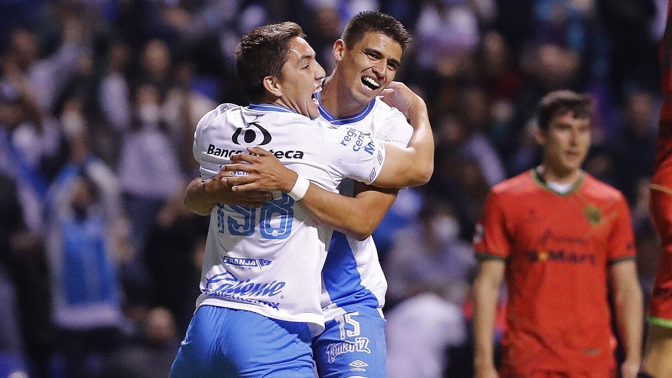 Duelo para inaugurar la jornada