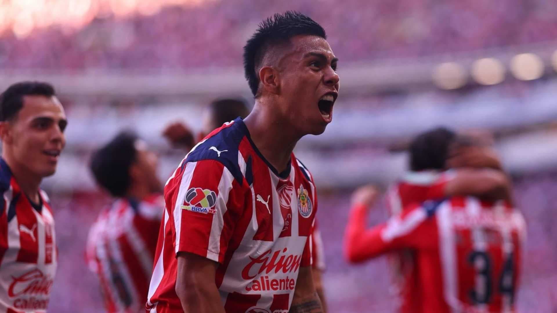 Efraín Álvarez en Chivas
