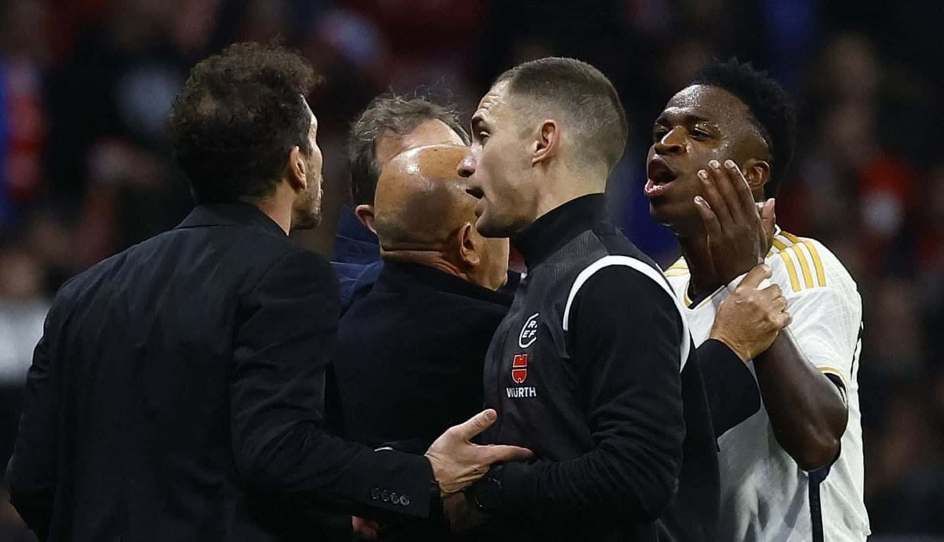 El Cholo estalló de furia ante la provocación del brasileño en el partido de ayer.