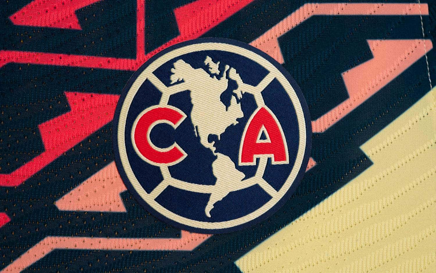El Club América tiene contrato vigente la marca Nike hasta junio de 2025 y en días pasados se filtró el tercer jersey del club para el Clausura 2022.