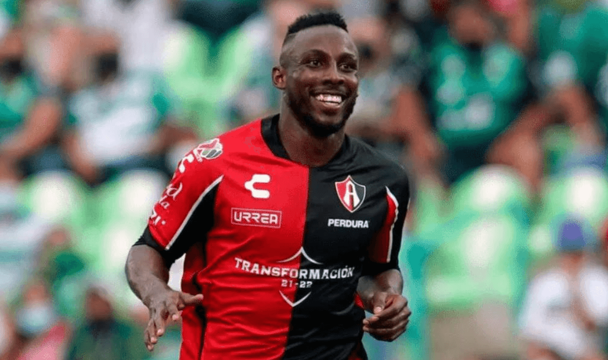El colombiano podría llegar a un nuevo equipo, luego de la falla del penal ante Cruz Azul