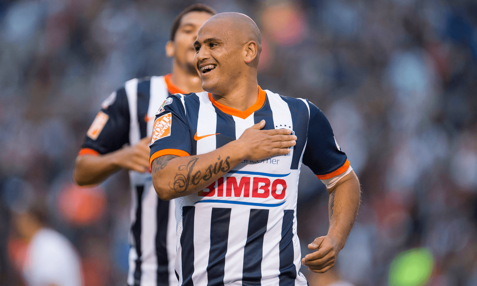 El delantero histórico del Monterrey sigue demostrando talento en sudamérica