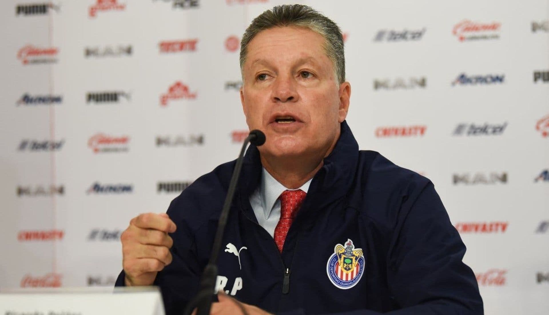 El director deportivo de Chivas y ex futbolista, Ricardo Peláez, tomará un descanso del Guadalajara, pero se desconoce si será permanente.