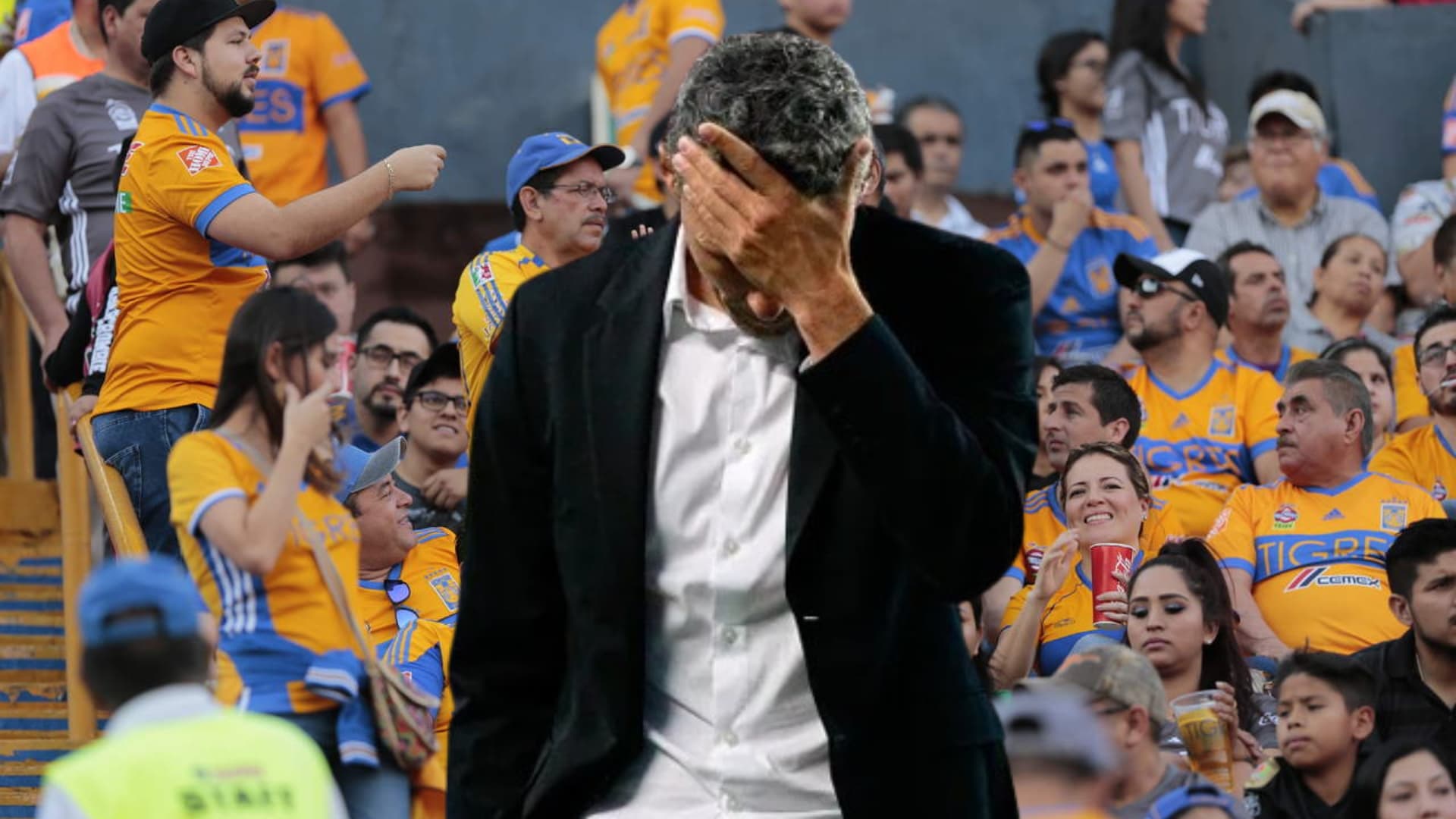 El entrenador que tomaría el lugar del Tano en Rayados