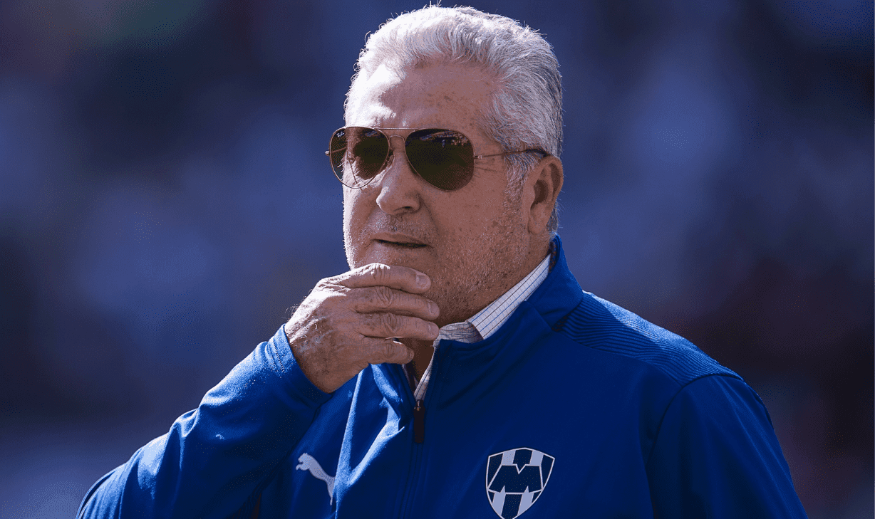 El estratega argentino quisiera volver al Monterrey y quitar del lugar a Vucetich