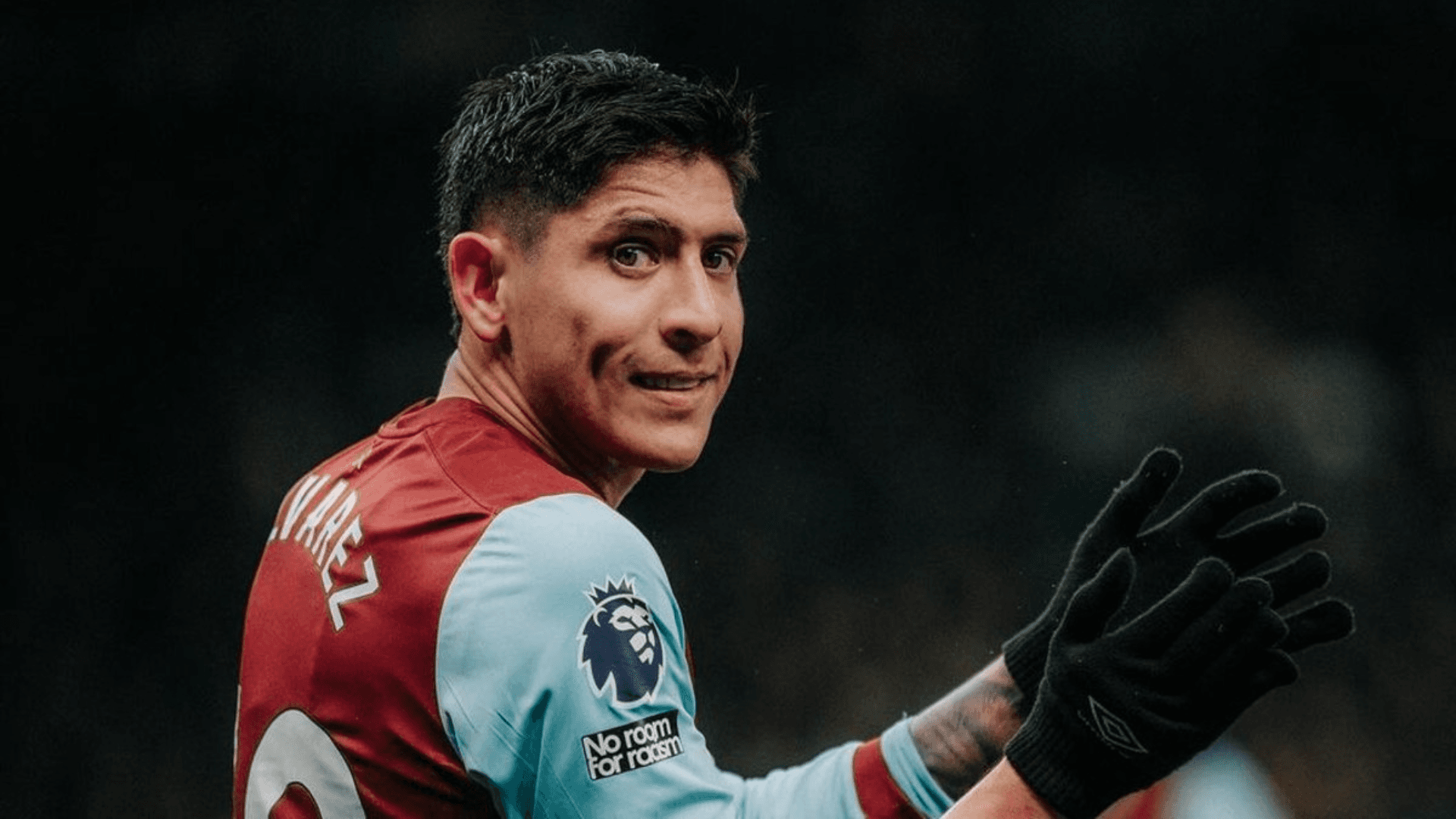El festejo de Edson Álvarez tras su primer gol en Premier League