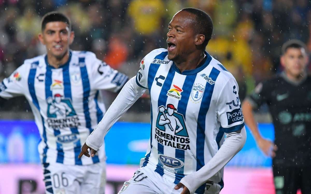 El futbolista ecuatoriano no cuenta en el once inicial de Almada con los Tuzos