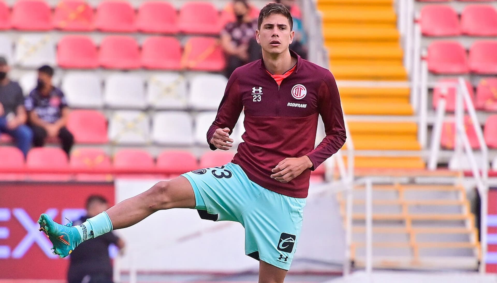 El futbolista mexicano deberá de esperar para volver a jugar