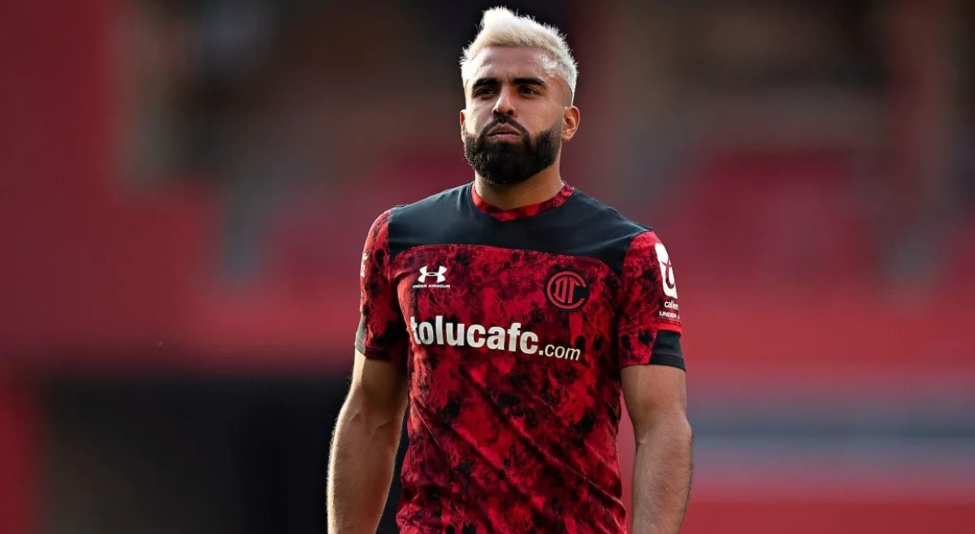 El goleador argentino salió por la puerta de atrás del conjunto escarlata