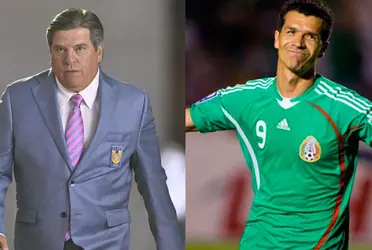 El goleador mexicano expuso su criterio sobre quién es el que evita que Miguel Herrera sea el entrenador mexicano.