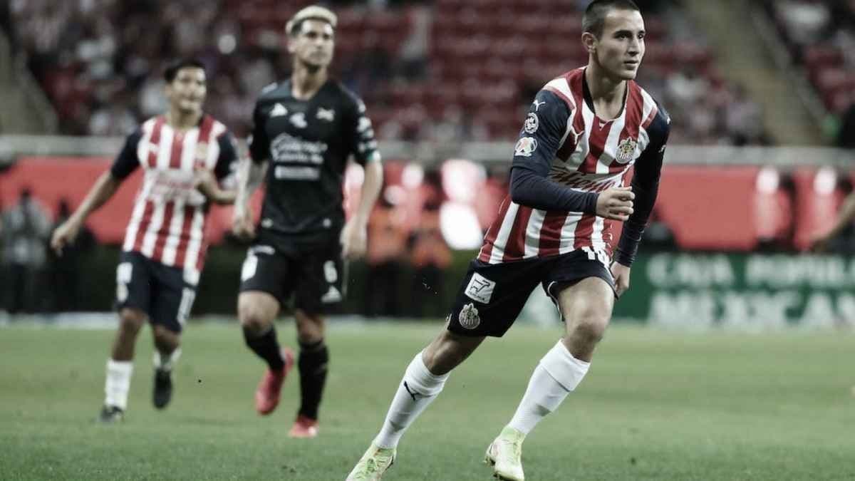 El joven mediocampista quiere sobresalir en el Guadalajara