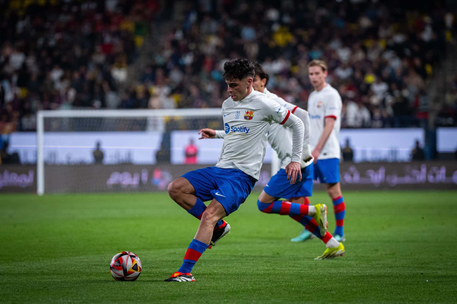 El jugador debió ser sustituido cerca del final del primer tiempo.
