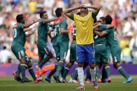 El jugador prácticamente desapareció de la órbita de la Liga MX. De ser una de las máximas figuras de México ante Brasil, a recibir a ganar 6 mil 500 pesos en su nuevo trabajo.