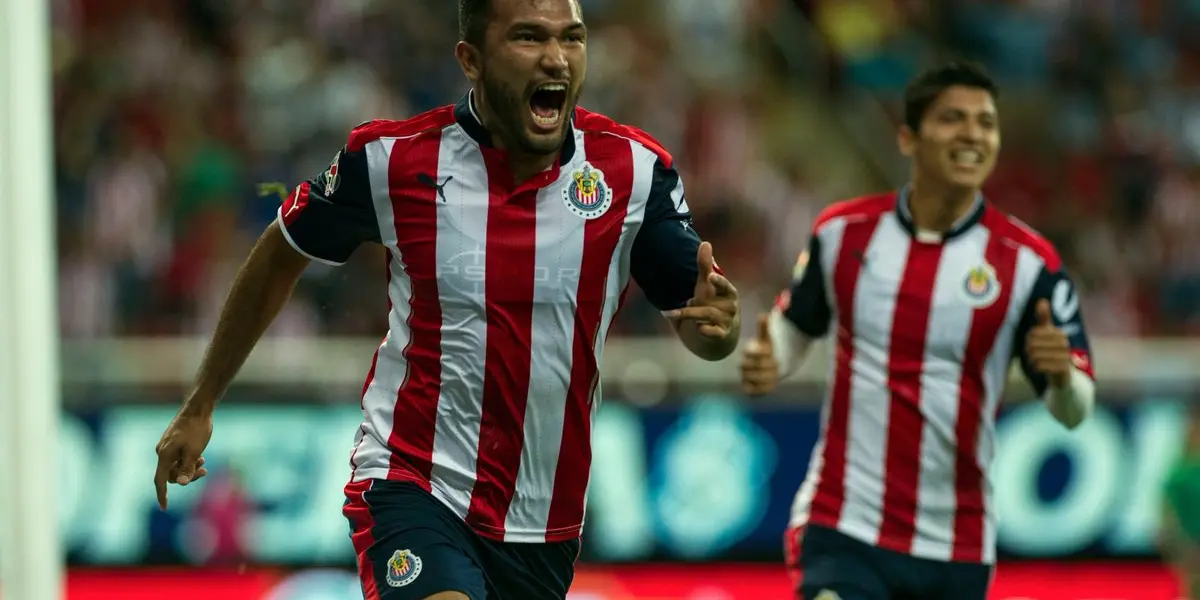 El jugador recibía en Chivas un salario considerable