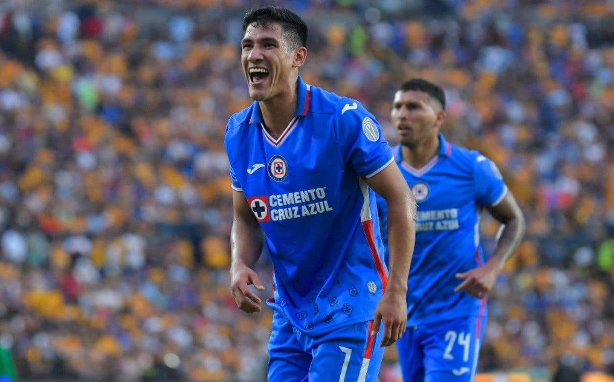 El mexicano no está pasando por un nivel destacado para ayudar al equipo a competir por el repechaje