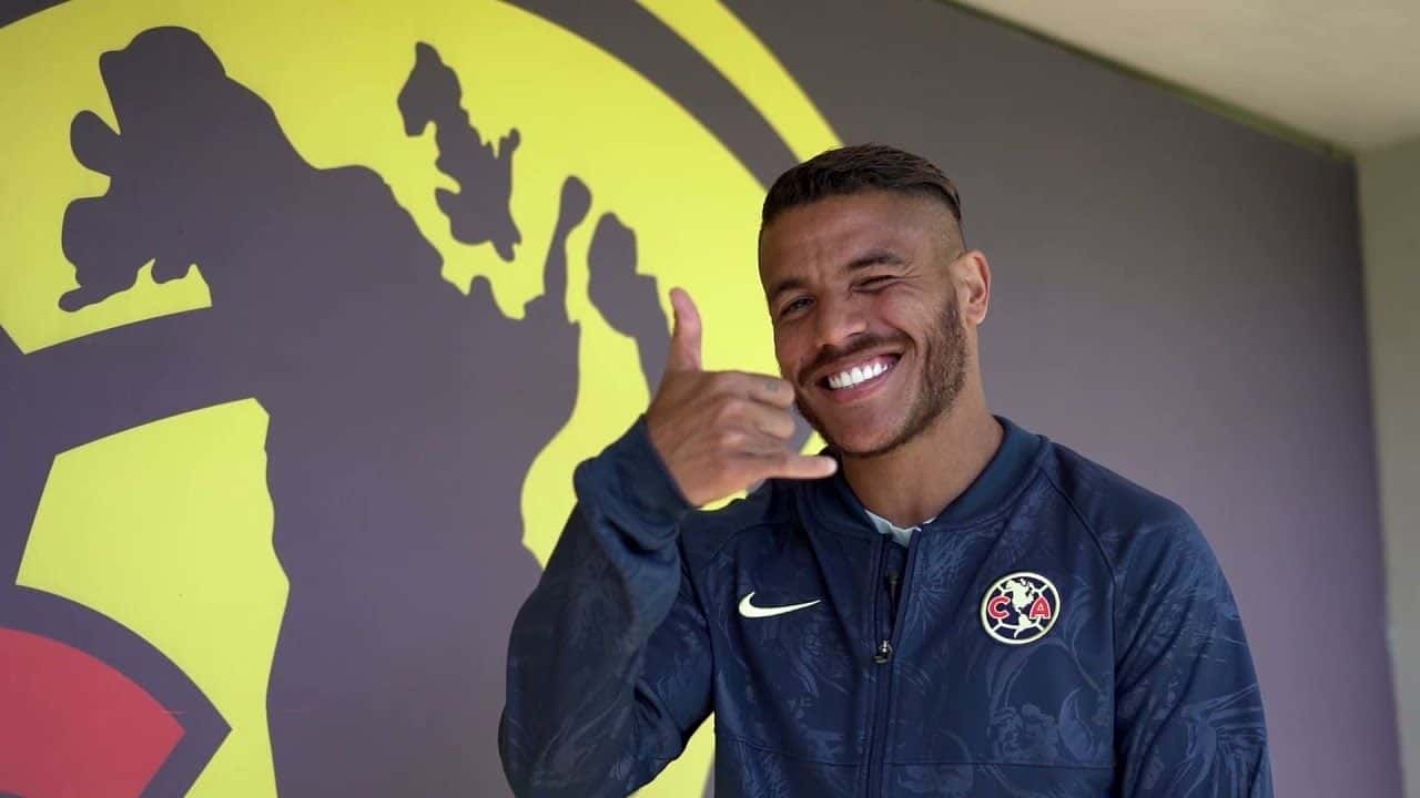 El mexicano tendría las puertas abiertas para seguir en el América.