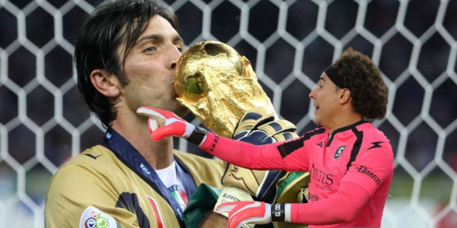 El particular récord que comparte Guillermo Ochoa con el ex portero de la selección italiana Buffon