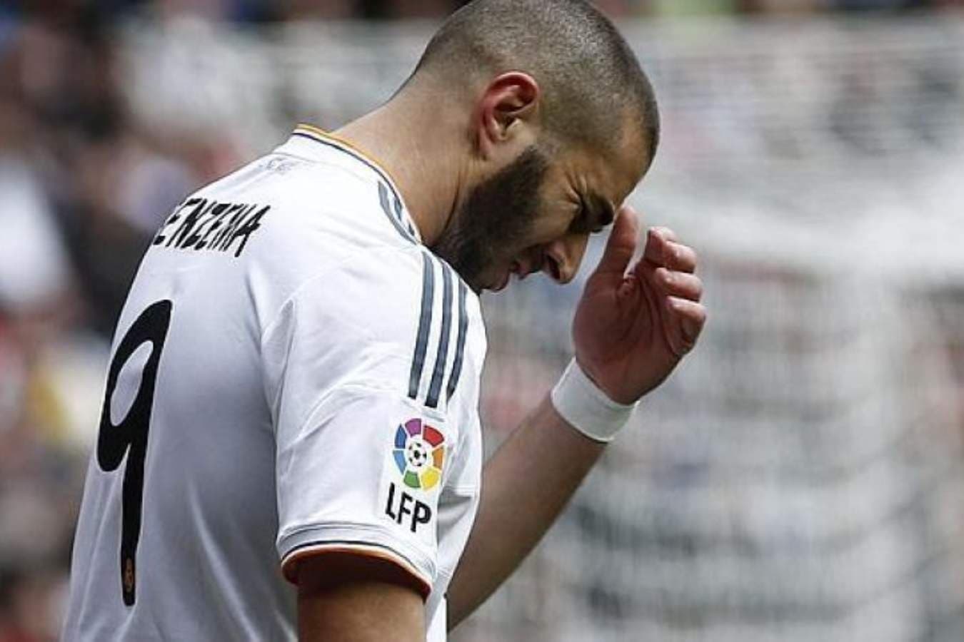 El Real Madrid va por un delantero de jerarquía y que sentaría a Karim Benzema.