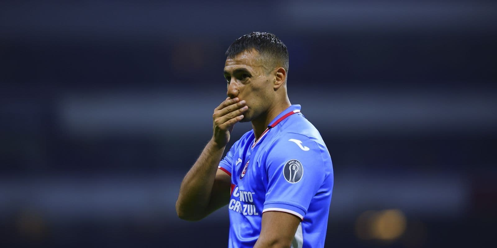 El rendimiento de Iván Morales ha quedado a deber desde que llegó a Cruz Azul procedente de Colo Colo