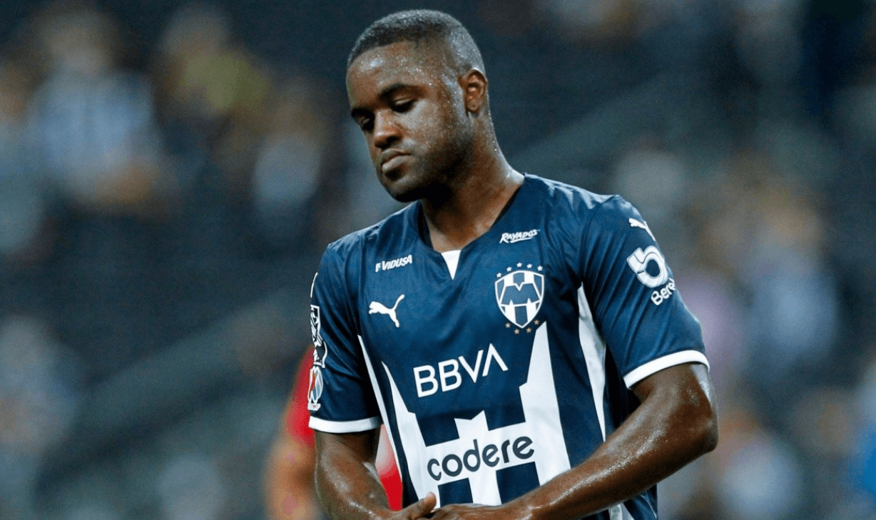 El tico tiene un nuevo trabajo lejos de las canchas