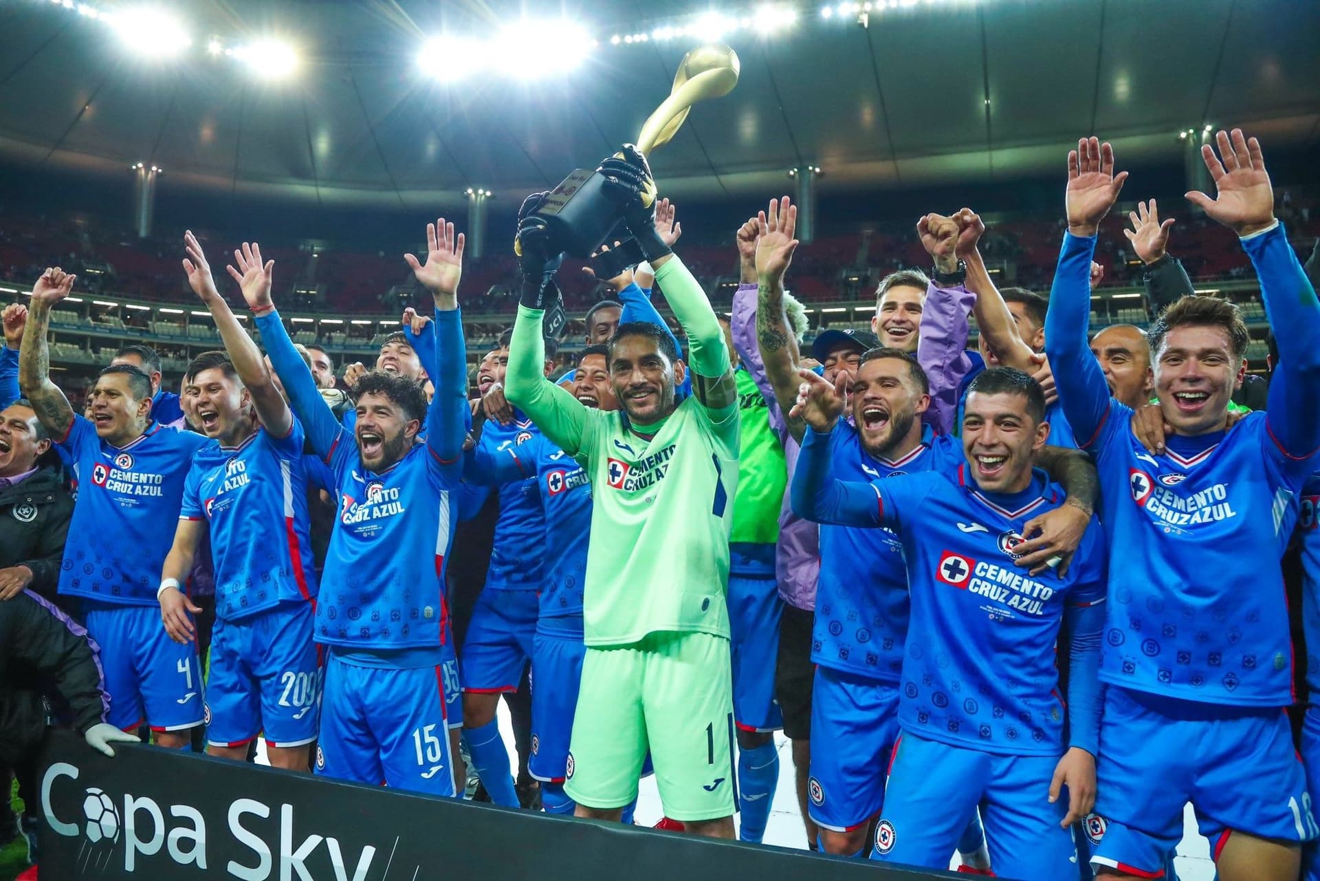 El timonel tendrá su primer torneo completo.