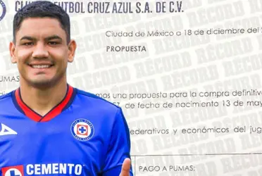 El traspaso de Gabriel Fernández de Pumas a Cruz Azul ha generado mucha polémica.